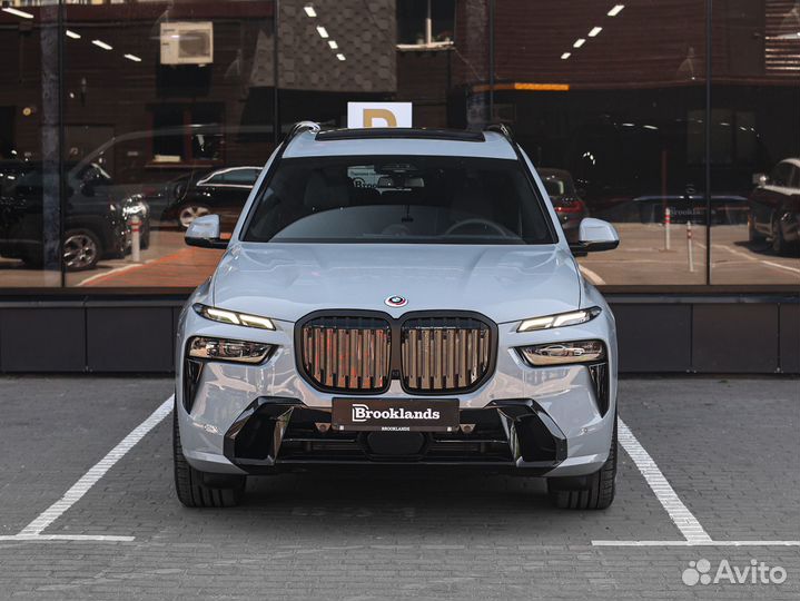 BMW X7 3.0 AT, 2022, 70 км