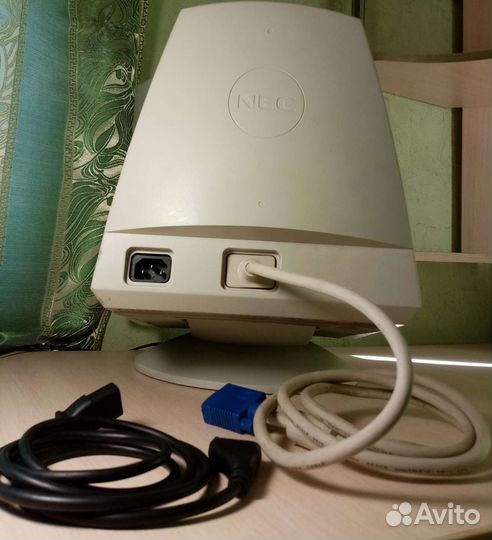 Монитор NEC MultiSync V521