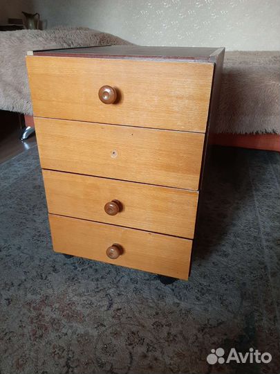Тумбочка от письменного стола