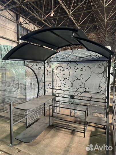 Кованые мангалы с крышей