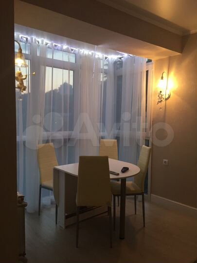 2-к. квартира, 52 м², 4/4 эт.