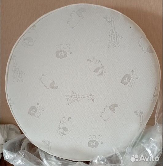 Матрас детский 75*75 + три простыни к нему