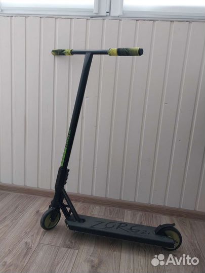 Трюковой самокат tech team zorg 2021