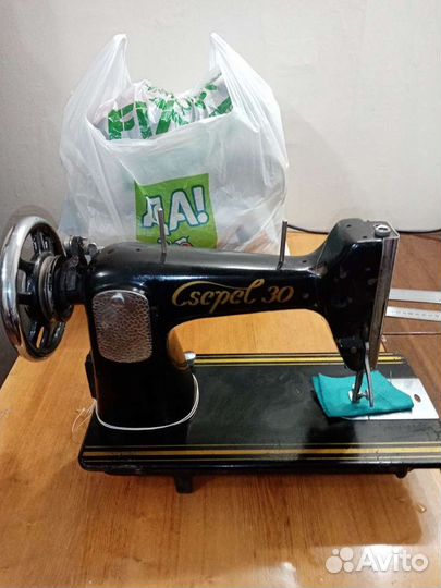 Швейная машина Csepel 30, производство Венгрия