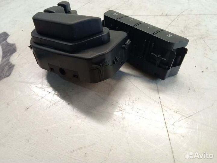 Блок управления сиденьем левый Mercedes-Benz