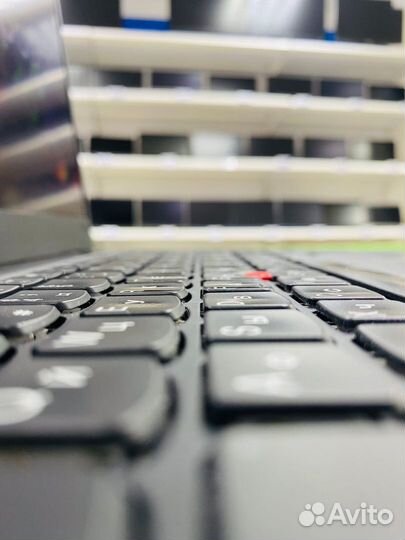 Ноутбук Lenovo ThinkPad X1 I5 8350U/SSD 256Gb/14