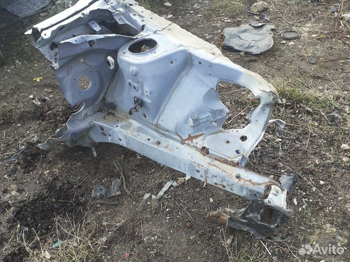 Ланжерон левый Subaru Legacy BL5