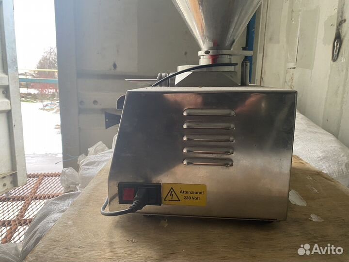 Машина для наполнения начинкой dosiplus (Италия)