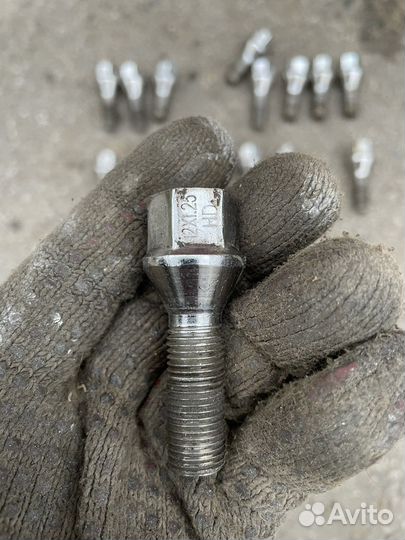Колесные болты под литые диски
