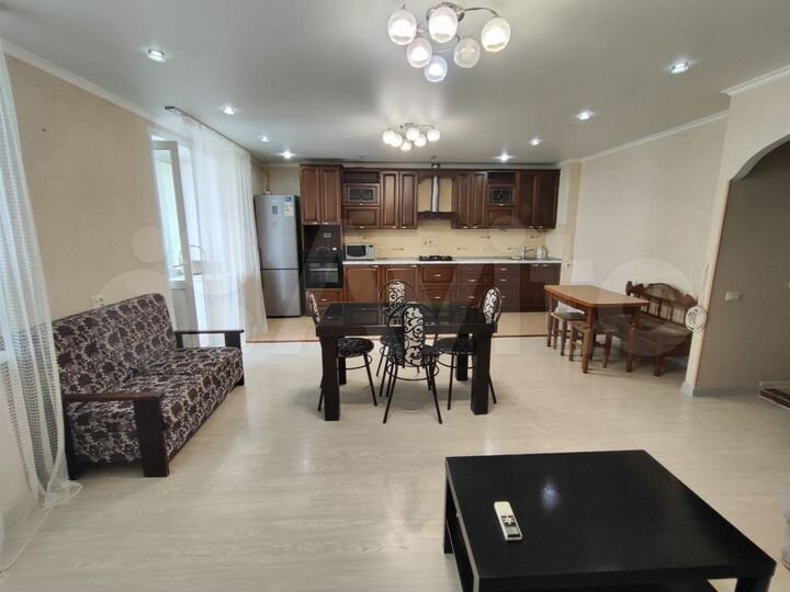 3-к. квартира, 84 м², 9/10 эт.