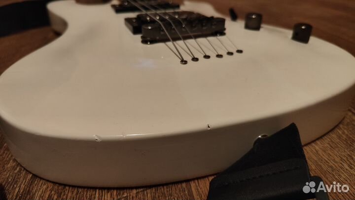 Электрогитара Schecter + Комбоусилитель Marshall