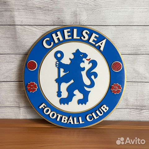 Эмблема Челси из дерева