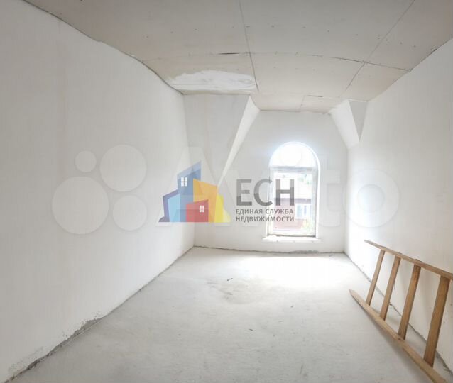 3-к. квартира, 117 м², 2/3 эт.