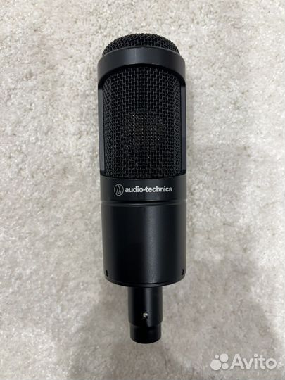 Студийный микрофон Audio-technica AT2035