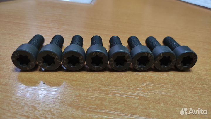 Болт маховика 1 шт. Газель/Волга-105/02 Крайслер