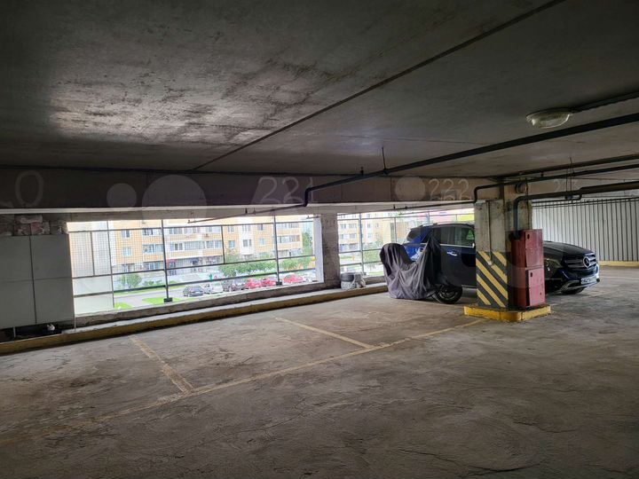 Машиноместо, 14 м²