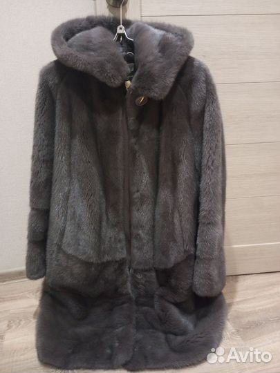 Шуба норковая, с капюшоном