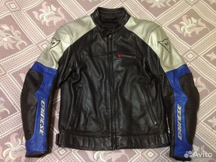 Кожаная куртка новая dainese размер 48-50