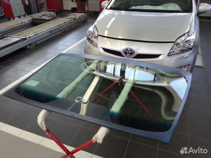 Стекло Лобовое на Тойота Приус