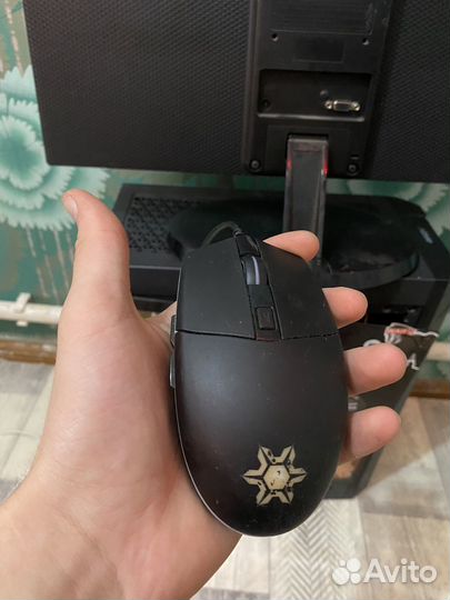 Игровая клавиатура и мышь