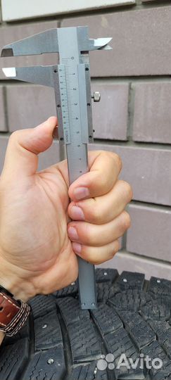 Gislaved Nord Frost 200 215/55 R17 98T