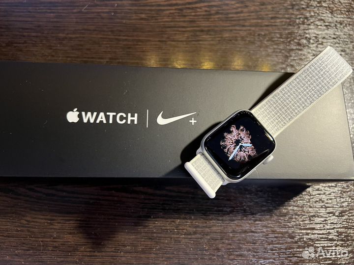 Apple watch 4 Nike edition