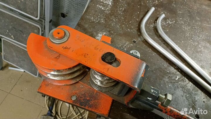 Гибка труб / Резка металла ленточной пилой