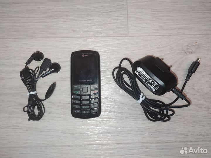 Телефон мобильный LG GB106