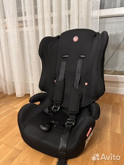 Автомобильное кресло
