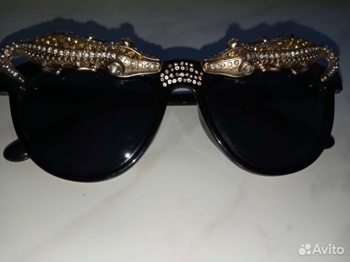Очки солнцезащитные новые