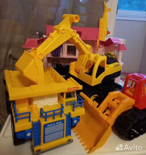 Машины детские строительные