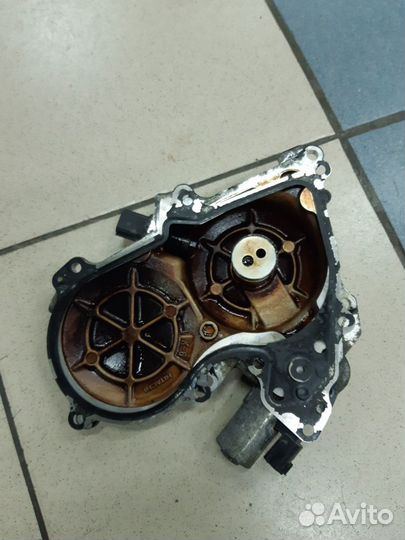 Передняя крышка двигателя левая Infiniti QX70