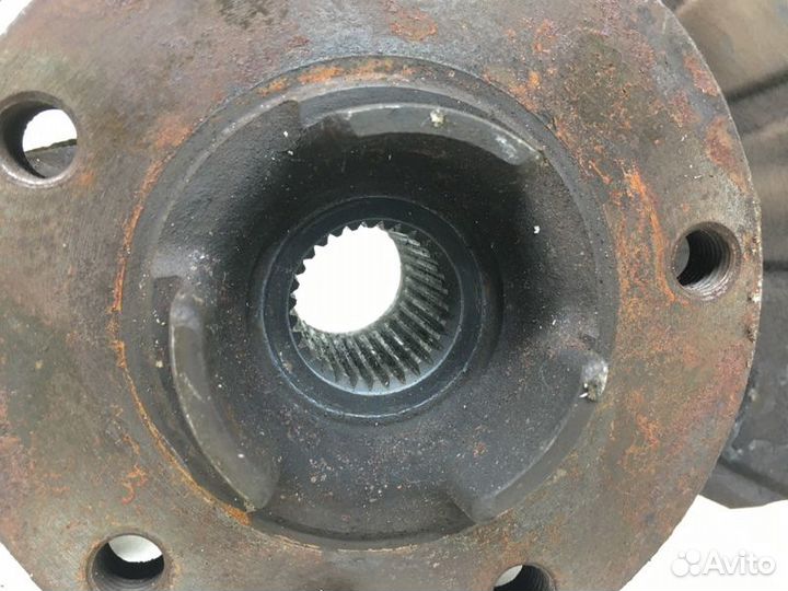 Кулак поворотный передний левый Volkswagen Touareg