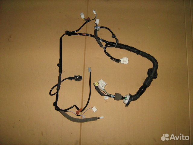 Электропроводка двери FR Outback BS9 2015 (Кузовно