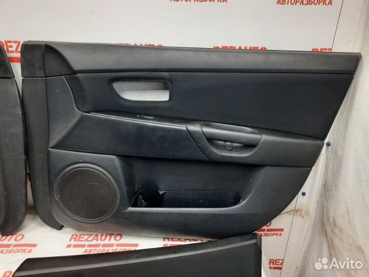 Обшивка дверей Mazda Mazda3 BK Z6 2005
