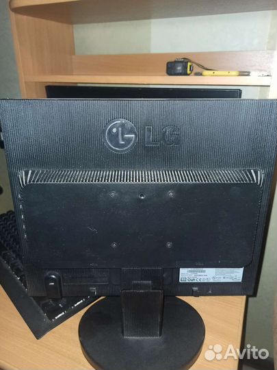 Монитор LG