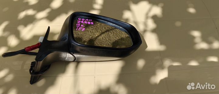 Зеркало заднего вида