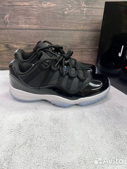 Кроссовки Nike Air Jordan 11 low