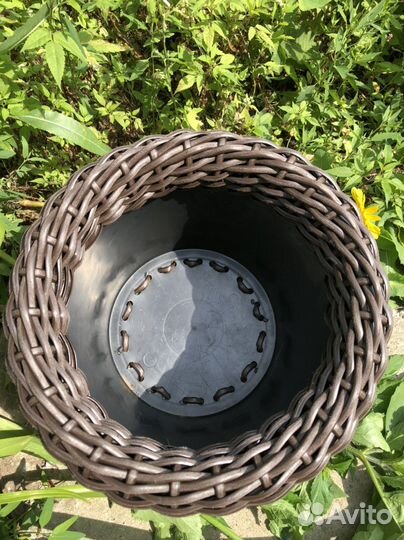 Кашпо из ротанга