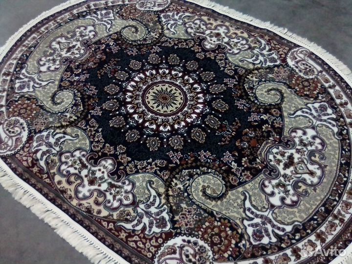 Ковер размером : 1.60х2.30 (№ 25740-33 о) новый