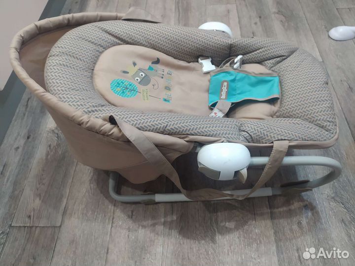 Шезлонг детский с вибрацией
