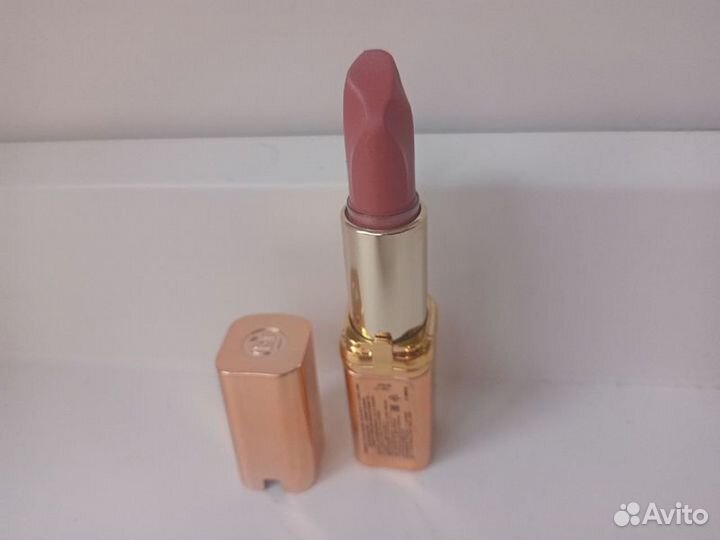 L'Oreal Paris помада color riche LES NUS тон 181