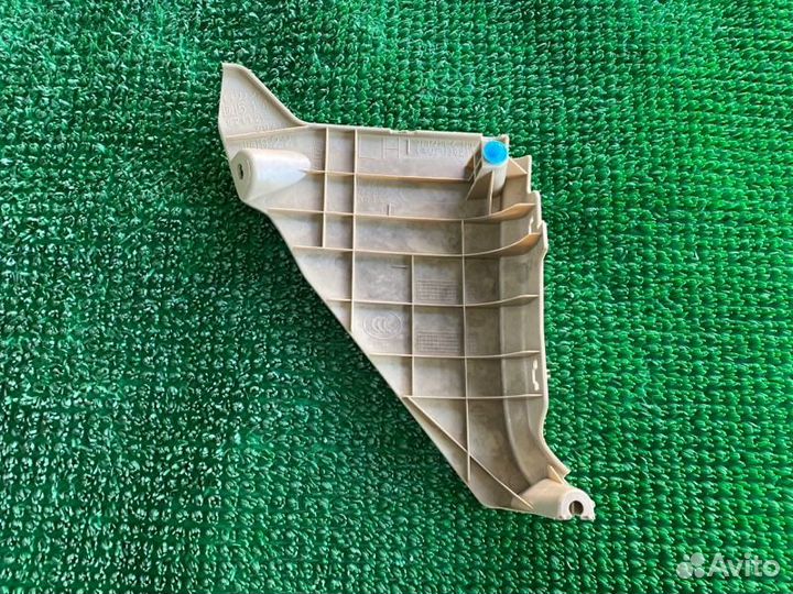 Обшивка стойки лев. перед. Toyota Lx570, Land crui