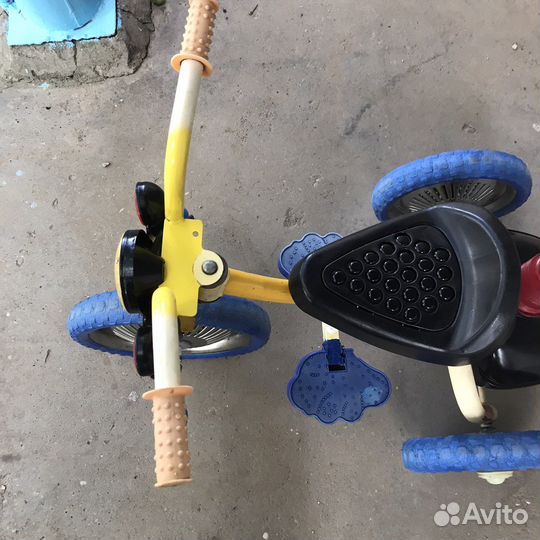 Детский трехколесный велосипед