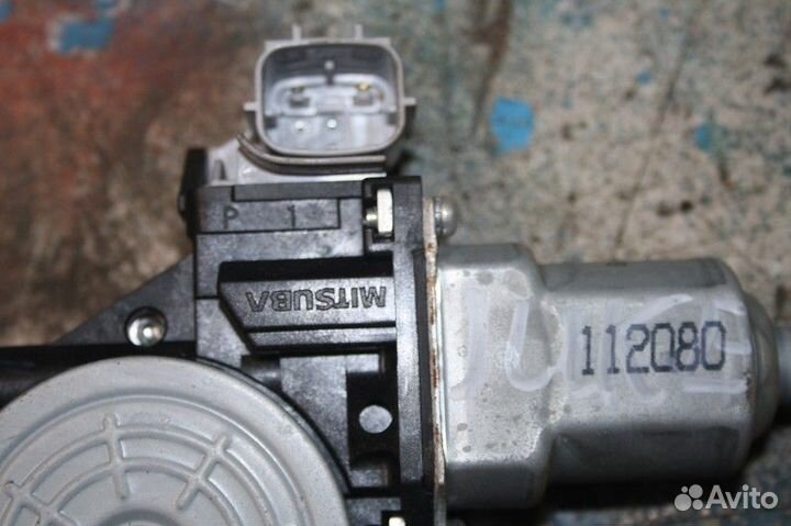 Моторчик стеклоподьёмника задний nissan juke (F15)