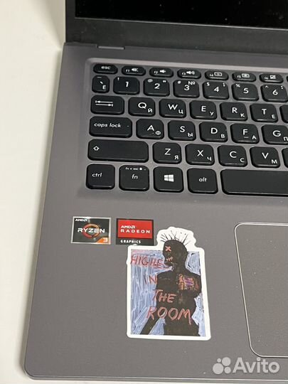 Ноутбук asus