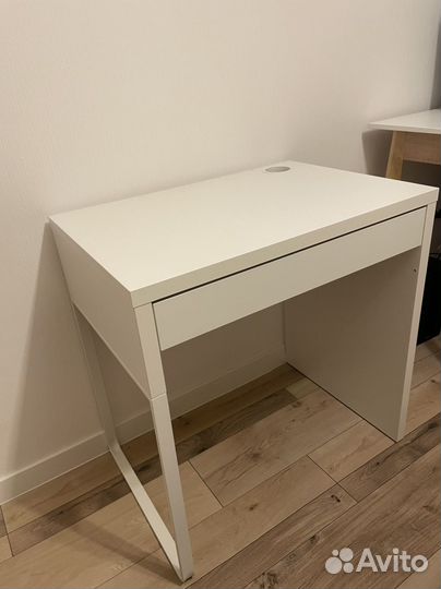 Письменный / компьютерный стол IKEA micke белый