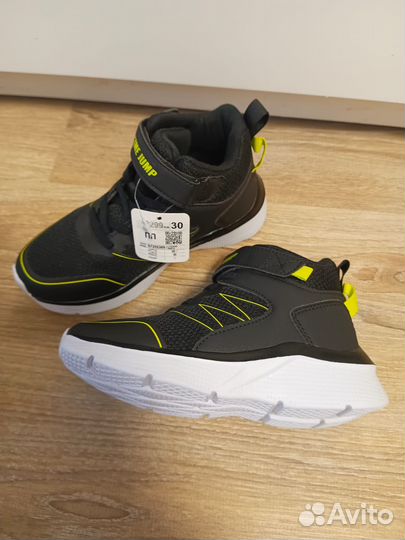 Кроссовки высокие 30 31