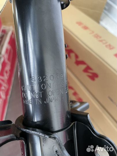 Стойки зад KYB Nissan pulsar 4wd. 332058/332059