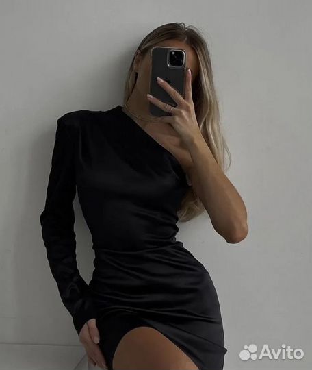 Черное платье